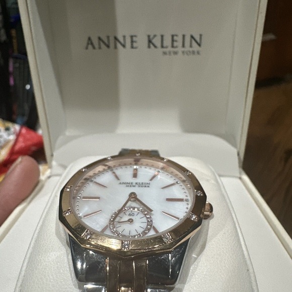 Anne Klein New York Two-Tone Swarovski Crystal Ladies Watch Slighlty Used W Box - Picture 2 of 7